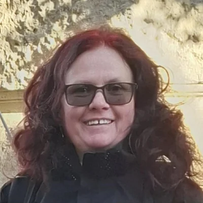 Mónika