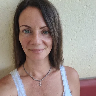 Laura, Ajka
