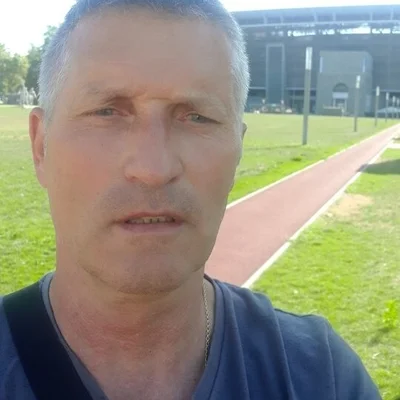 Ákos, Dunaújváros
