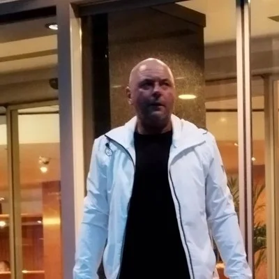 Ákos