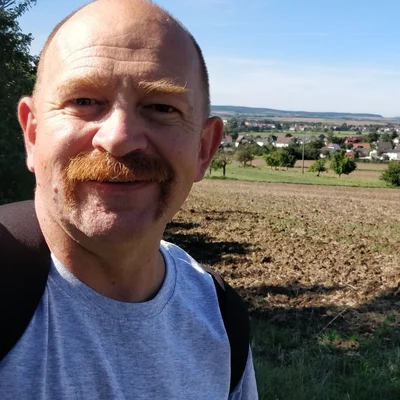 László