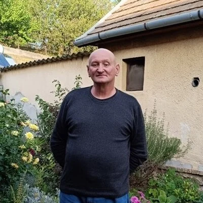 János, Dorog