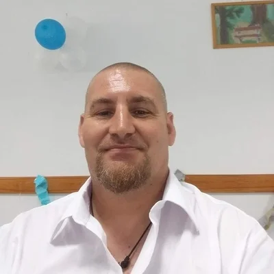 György