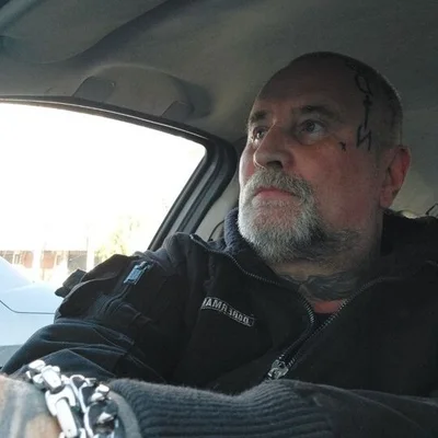 László