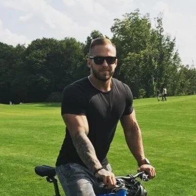 András