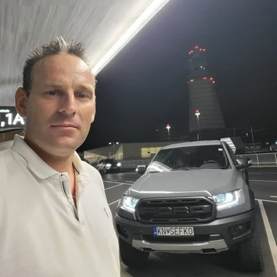 József, Komárom