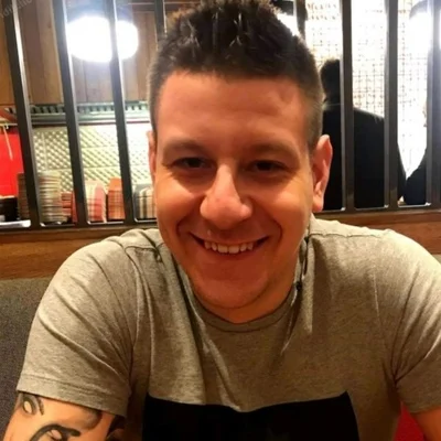 Tomi, Pécs