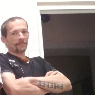 László