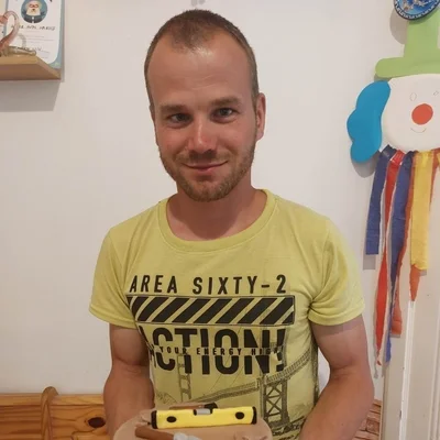László