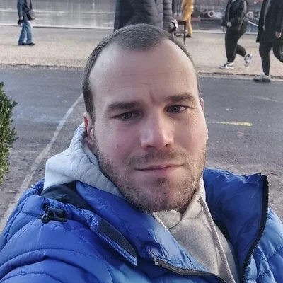 László
