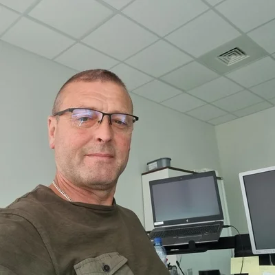 László