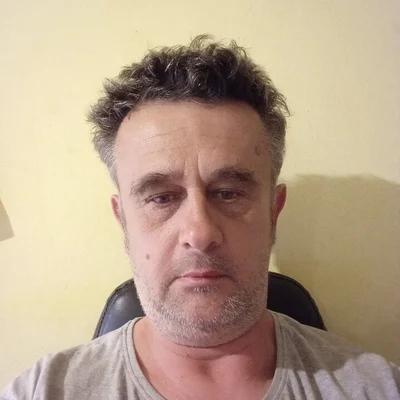 László