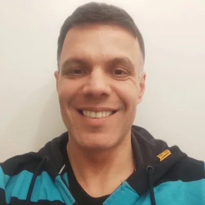 András