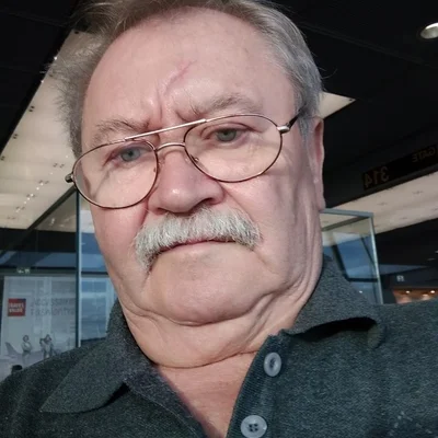 Károly
