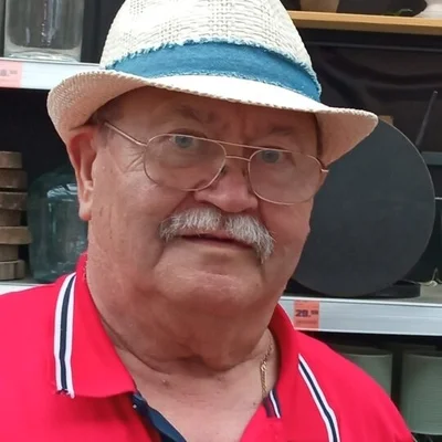Károly