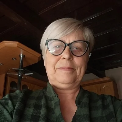 Iveta, Léva
