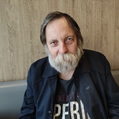 András