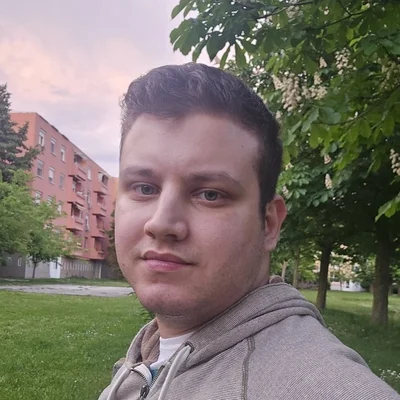 Bence, Komárom
