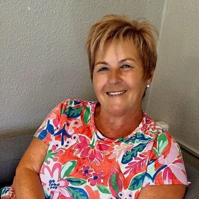 Éva