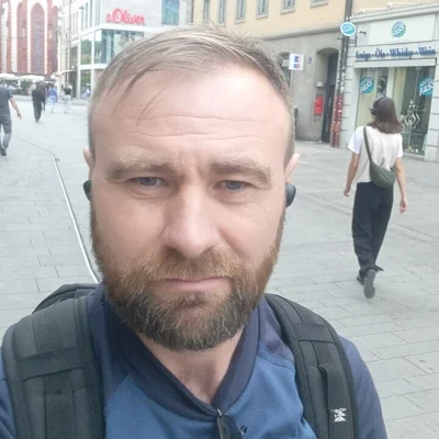 András