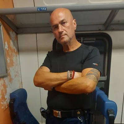 János