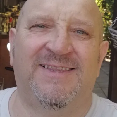 István, Érd