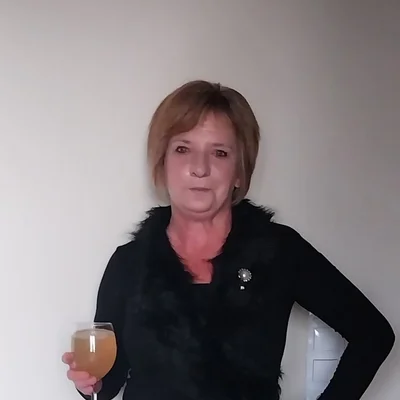 Éva