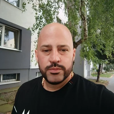Attila, Komárom
