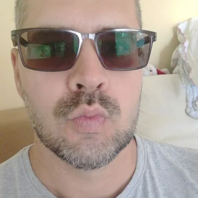 János