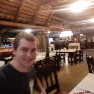 András