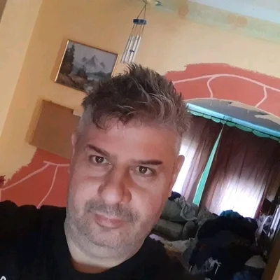 János, társkereső Komárom