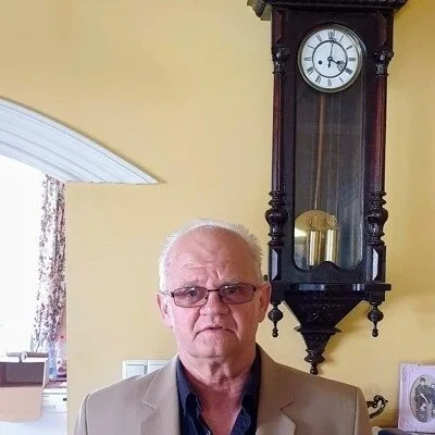 József
