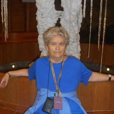 Anikó, Várpalota