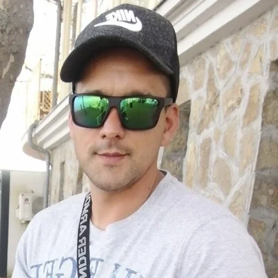 Ádám