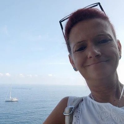 Szilvia, Ajka