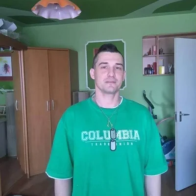 Laci, Pécs