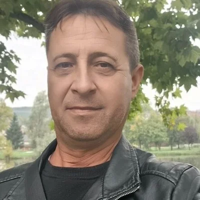 László