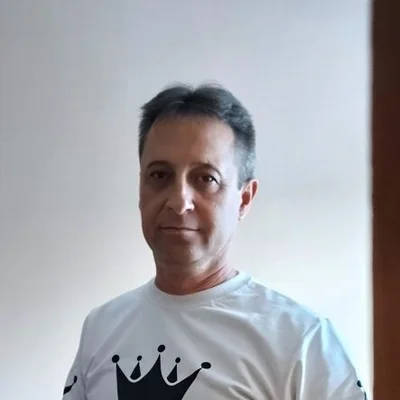 László