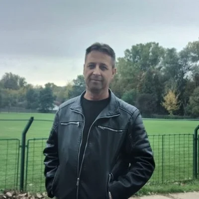 László