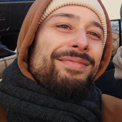 Adrián, Szenc