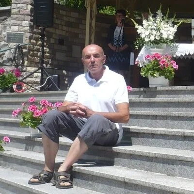 József