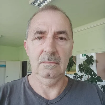 István, Verseg