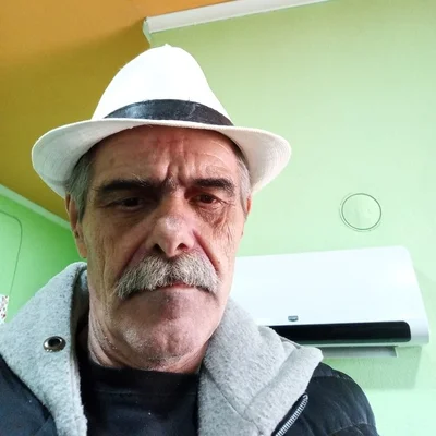 András