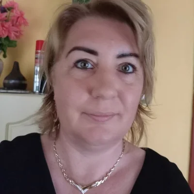 Mónika