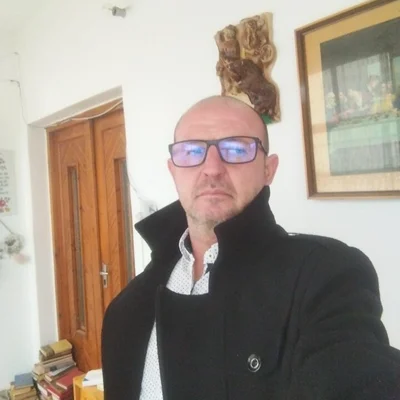 György