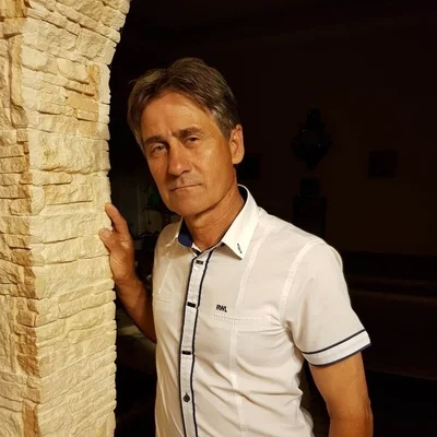 Péter