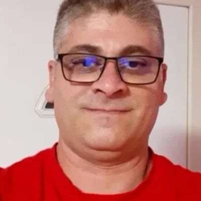 András