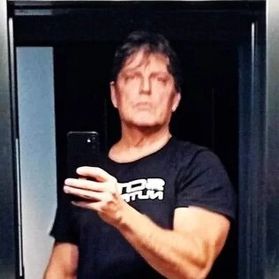 László, Budapest