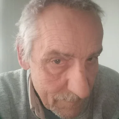 László