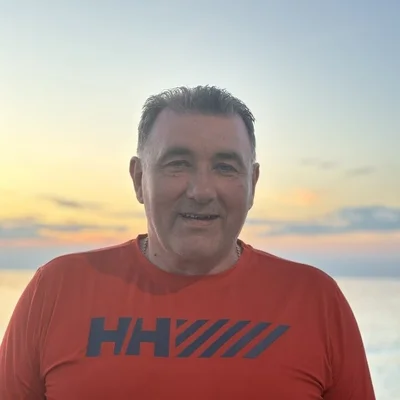 László, Tatabánya